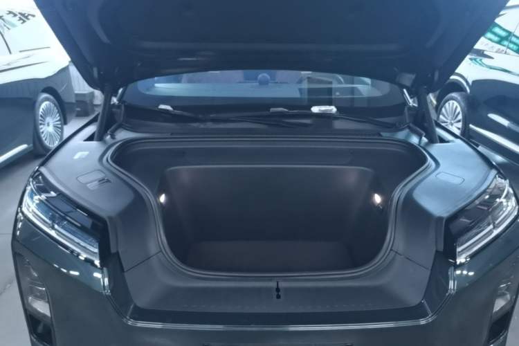 Used Nio ES8 2026 Model 6-seat Executive Signature Edition Engine Bay