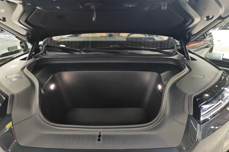 Used Nio ES8 2026 Model 6-seat Executive Signature Edition Engine Bay