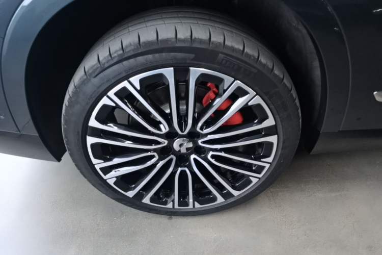 Used Nio ES8 2026 Model 6-seat Executive Signature Edition Exterior 5