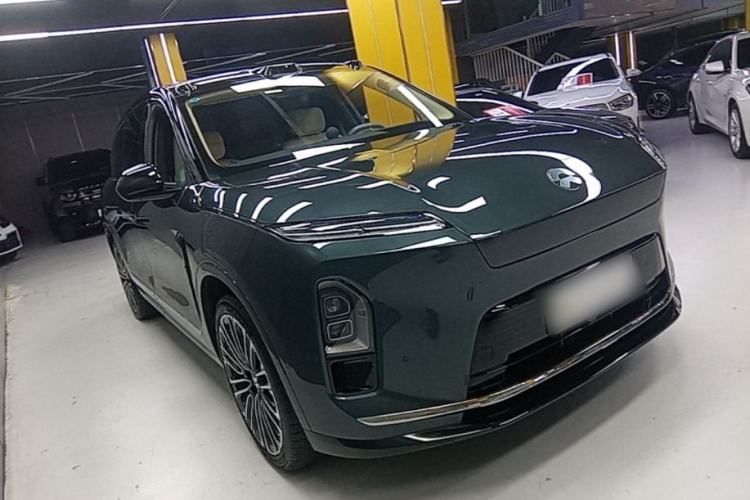 Used Nio ES8 2026 Model 6-seat Executive Signature Edition Front Right 45 Deg