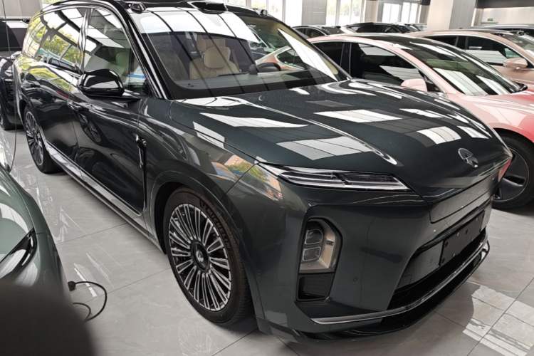 Used Nio ES8 2026 Model 6-seat Executive Luxury Edition Front Right 45 Deg