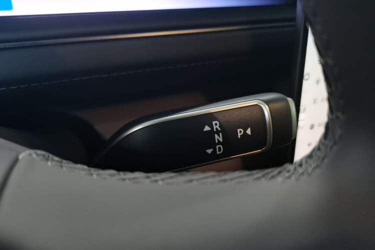 Used Nio ES8 2026 Model 6-seat Executive Signature Edition Gear Lever