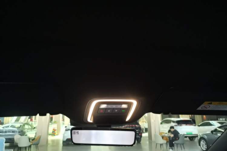 Used Nio ES8 2026 Model 6-seat Executive Signature Edition Headliner
