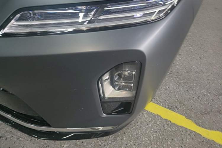Used Nio ES8 2026 Model 6-seat Executive Signature Edition Left Front Headlight