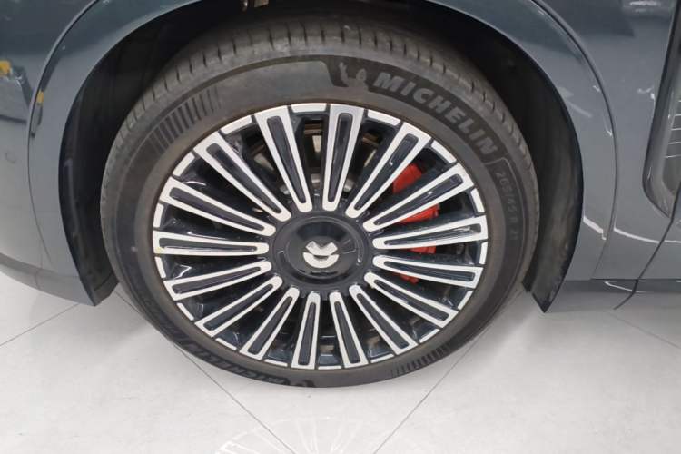 Used Nio ES8 2026 Model 6-seat Executive Luxury Edition Left Front Wheel Hub