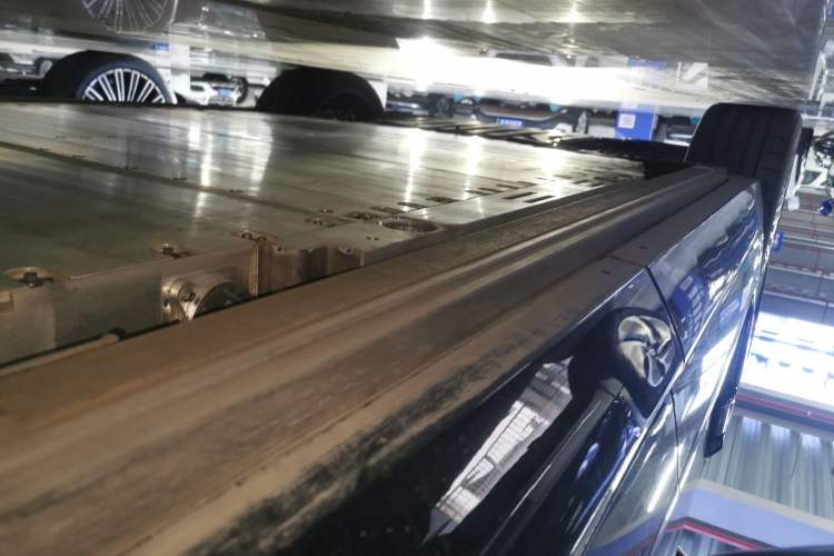 Used Nio ES8 2026 Model 6-seat Executive Signature Edition Left Side Sill