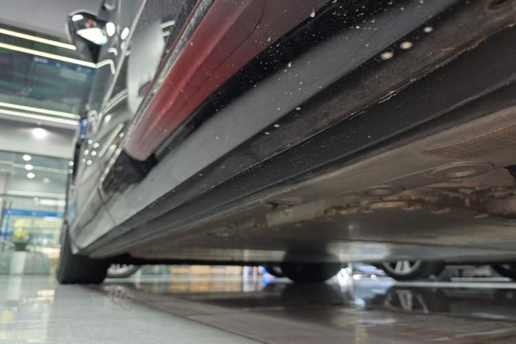 Used Nio ES8 2026 Model 6-seat Executive Luxury Edition Left Side Sill
