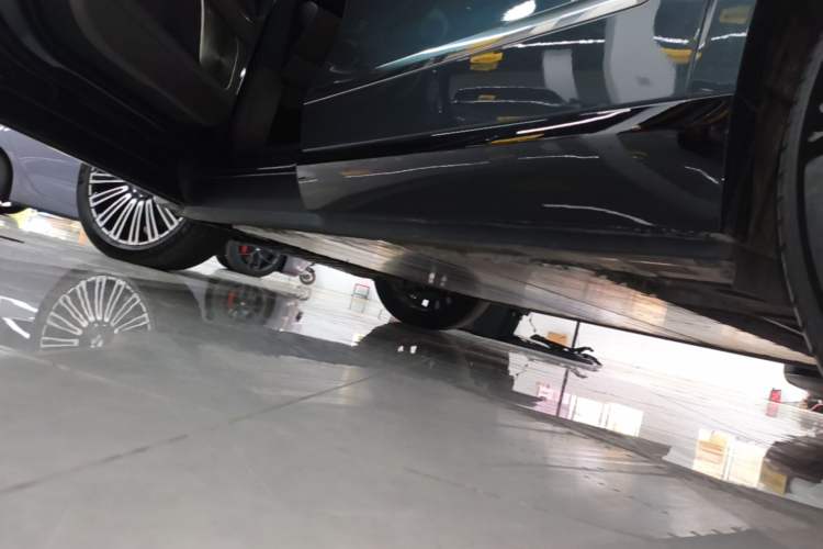 Used Nio ES8 2026 Model 6-seat Executive Luxury Edition Left Side Sill