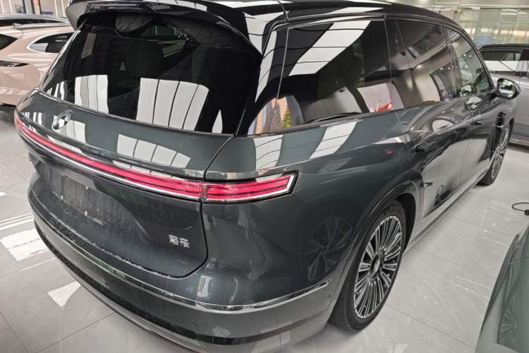 Used Nio ES8 2026 Model 6-seat Executive Luxury Edition Rear Right 45 Deg