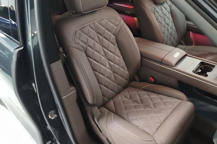 Used Nio ES8 2026 Model 6-seat Executive Luxury Edition Right Front Seat