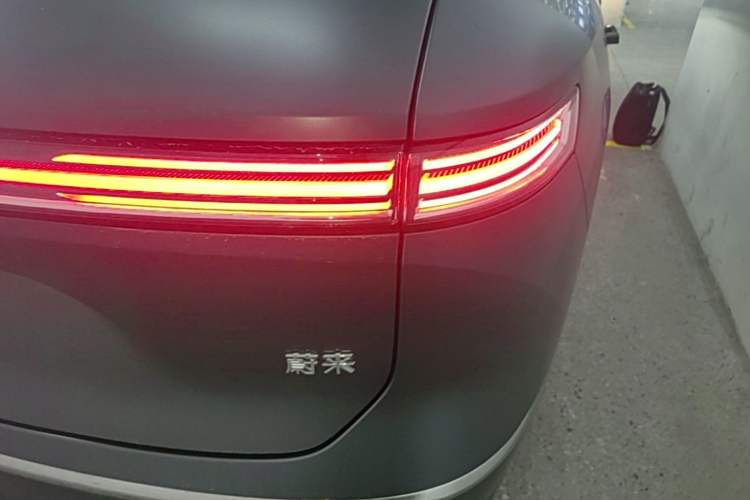 Used Nio ES8 2026 Model 6-seat Executive Signature Edition Right Rear Taillight