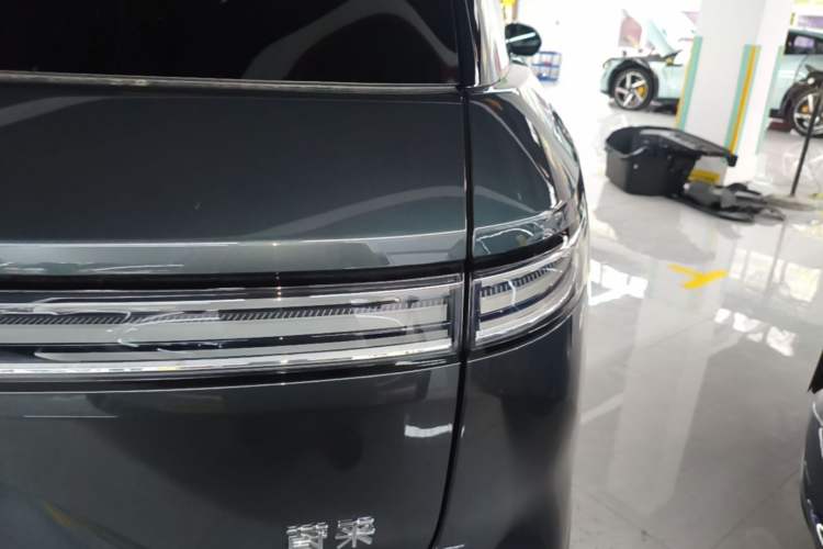 Used Nio ES8 2026 Model 6-seat Executive Luxury Edition Right Rear Taillight