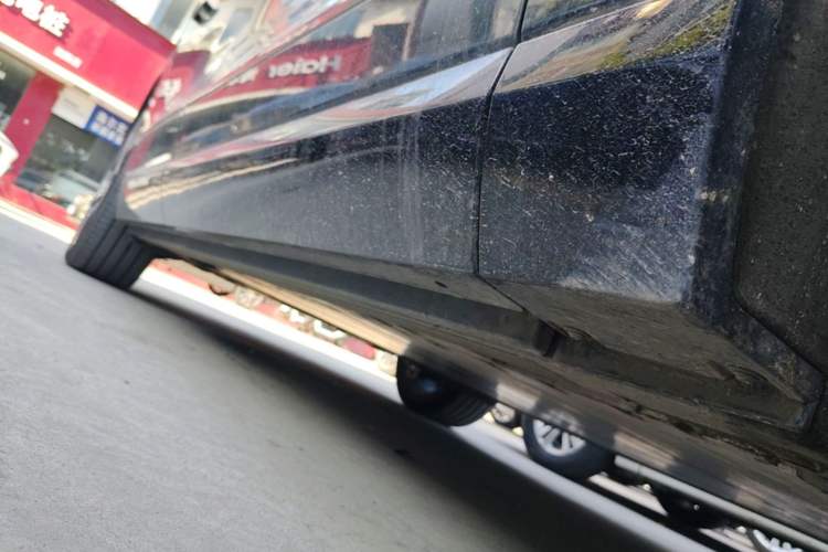 Used Nio ES8 2026 Model 7-seat Executive Luxury Edition Right Side Sill