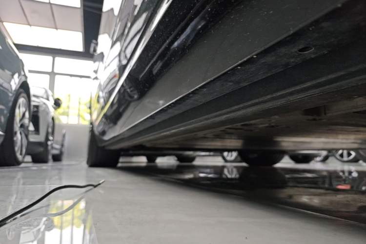 Used Nio ES8 2026 Model 6-seat Executive Luxury Edition Right Side Sill
