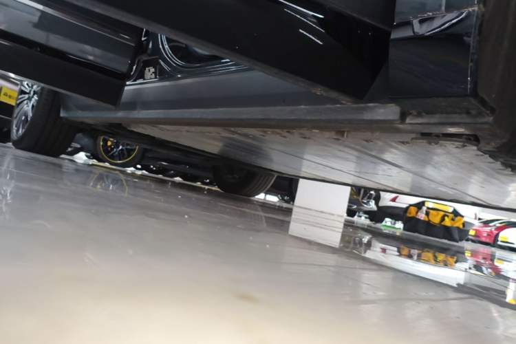 Used Nio ES8 2026 Model 6-seat Executive Luxury Edition Right Side Sill