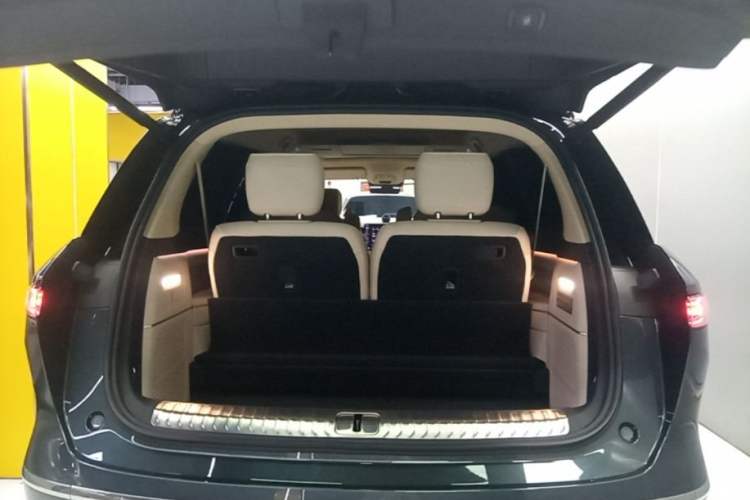 Used Nio ES8 2026 Model 6-seat Executive Signature Edition Trunk