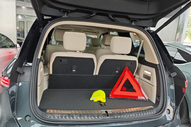 Used Nio ES8 2026 Model 6-seat Executive Luxury Edition Trunk