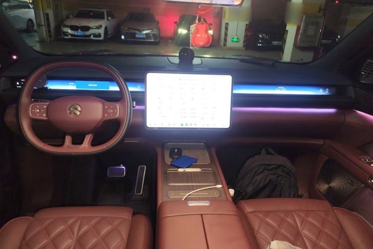 Used Nio ES8 2026 Model 6-seat Executive Signature Edition Center Console