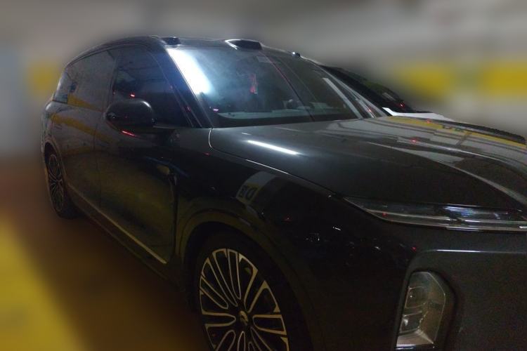 Used Nio ES8 2026 Model 6-seat Executive Signature Edition Front Right 45 Deg