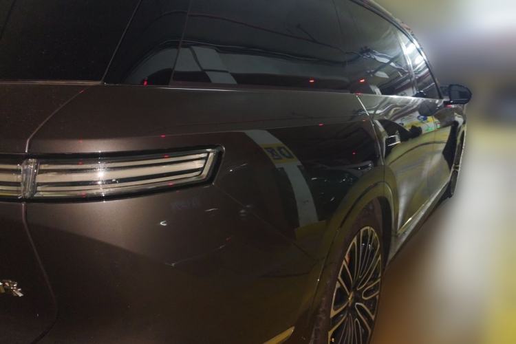 Used Nio ES8 2026 Model 6-seat Executive Signature Edition Rear Right 45 Deg