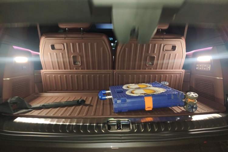 Used Nio ES8 2026 Model 6-seat Executive Signature Edition Trunk