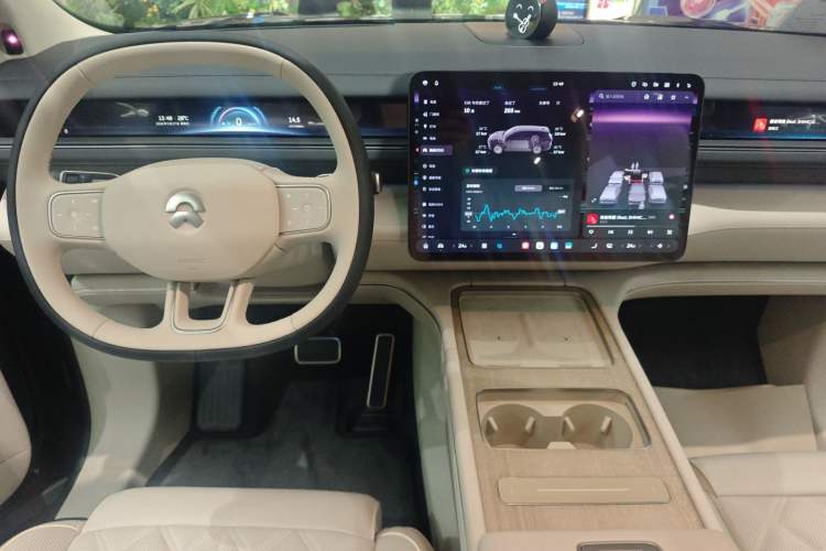 Used Nio ES8 2026 Model 6-seat Executive Luxury Edition Center Console