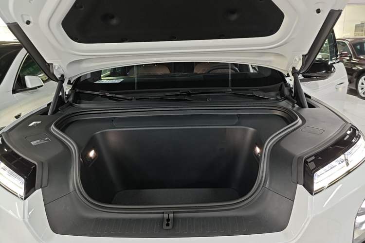 Used Nio ES8 2026 Model 6-seat Executive Luxury Edition Engine Bay