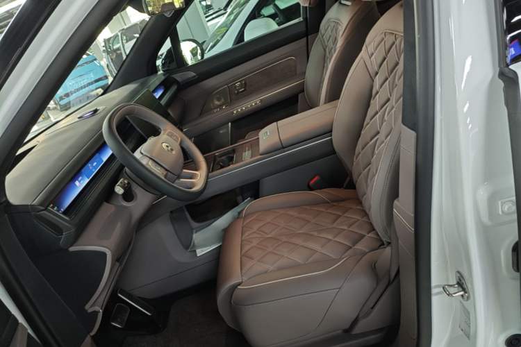 Used Nio ES8 2026 Model 6-seat Executive Luxury Edition Left Front Seat