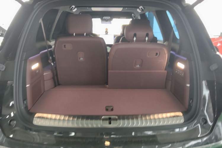 Used Nio ES8 2026 Model 6-seat Executive Signature Edition Trunk