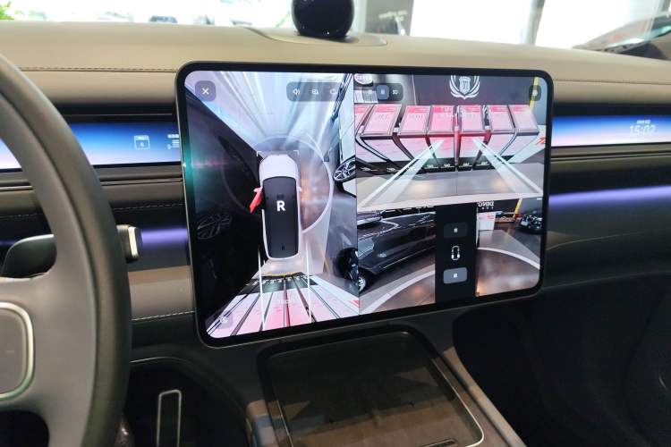 Used Nio ES8 2026 Model 6-seat Executive Signature Edition Audio And AC Panel