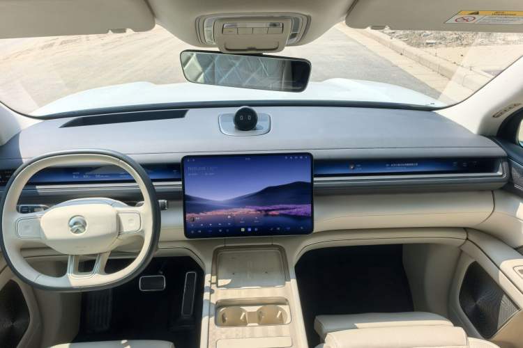 Used Nio ES8 2026 Model 6-seat Executive Signature Edition Audio And AC Panel
