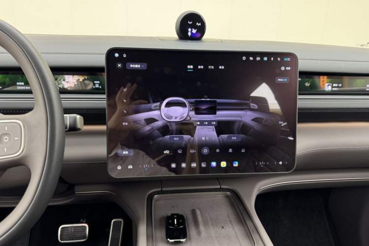 Used Nio ES8 2026 Model 6-seat Executive Signature Edition Audio And AC Panel