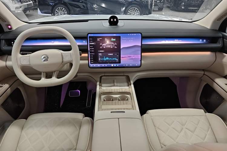 Used Nio ES8 2026 Model 6-seat Executive Signature Edition Center Console
