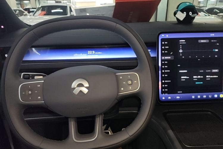 Used Nio ES8 2026 Model 6-seat Executive Signature Edition Center Console
