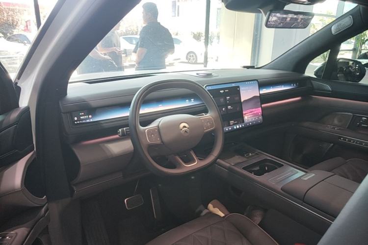 Used Nio ES8 2026 Model 6-seat Executive Luxury Edition Center Console