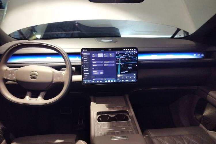 Used Nio ES8 2026 Model 7-seat Executive Luxury Edition Center Console