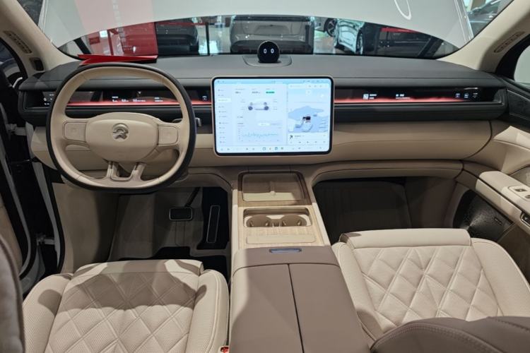 Used Nio ES8 2026 Model 6-seat Executive Signature Edition Center Console
