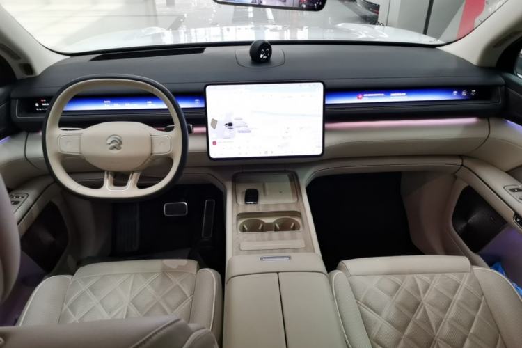Used Nio ES8 2026 Model 6-seat Executive Signature Edition Center Console