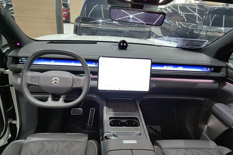Used Nio ES8 2026 Model 6-seat Executive Signature Edition Center Console