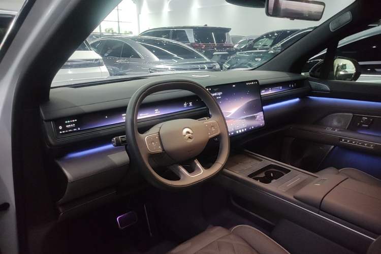 Used Nio ES8 2026 Model 6-seat Executive Luxury Edition Center Console