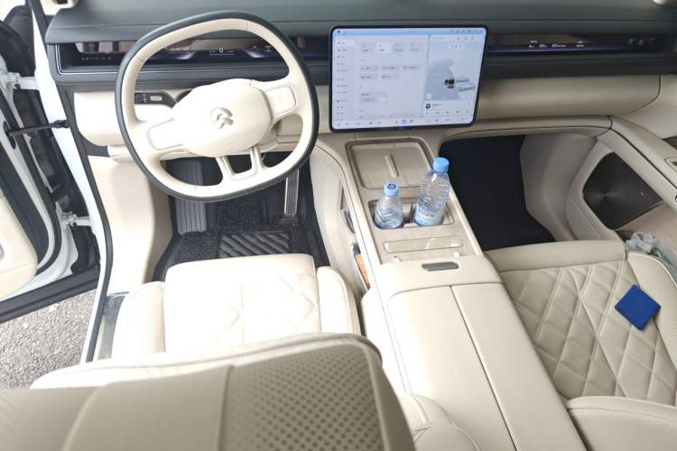 Used Nio ES8 2026 Model 6-seat Executive Signature Edition Center Console