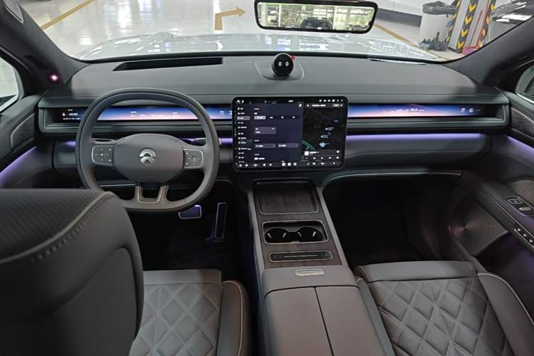 Used Nio ES8 2026 Model 6-seat Executive Luxury Edition Center Console