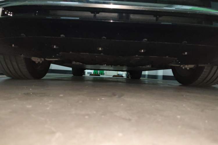 Used Nio ES8 2026 Model 6-seat Executive Signature Edition Chassis Front