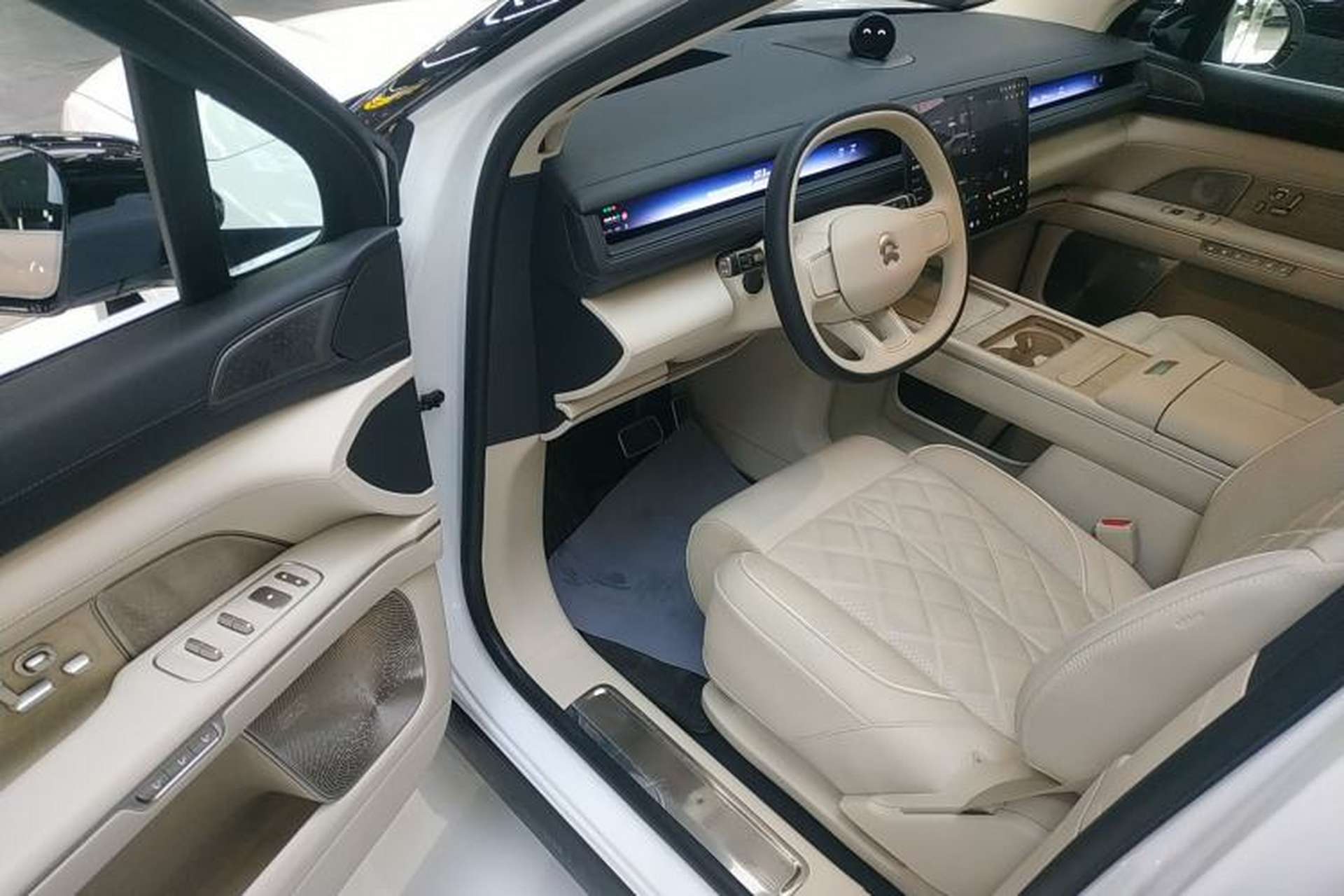 Used Nio ES8 2026 Model 6-seat Executive Signature Edition Driver Seat