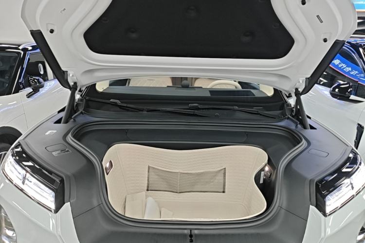 Used Nio ES8 2026 Model 6-seat Executive Signature Edition Engine Bay