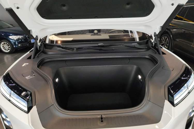 Used Nio ES8 2026 Model 6-seat Executive Signature Edition Engine Bay