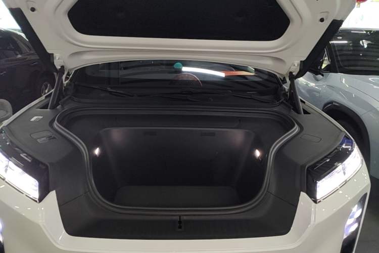 Used Nio ES8 2026 Model 6-seat Executive Signature Edition Engine Bay