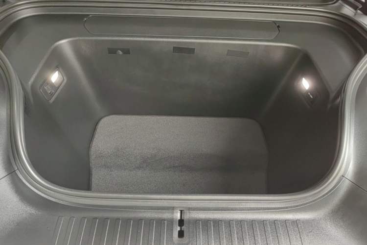 Used Nio ES8 2026 Model 6-seat Executive Signature Edition Engine Bay