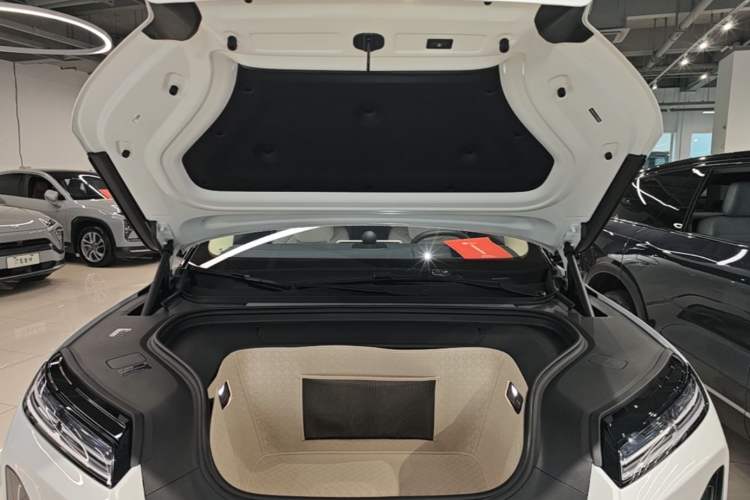 Used Nio ES8 2026 Model 6-seat Executive Signature Edition Engine Bay