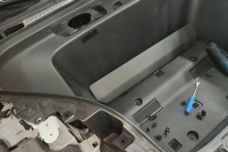 Used Nio ES8 2026 Model 6-seat Executive Signature Edition Engine Bay Left